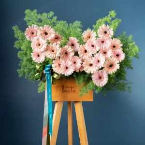 Brisk | Floral Tripod - https://www.beato.com.sg/product/brisk-floral-tripod/