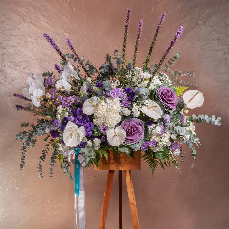 Murmur | Floral Tripod