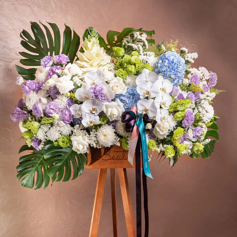 Murmur | Floral Tripod