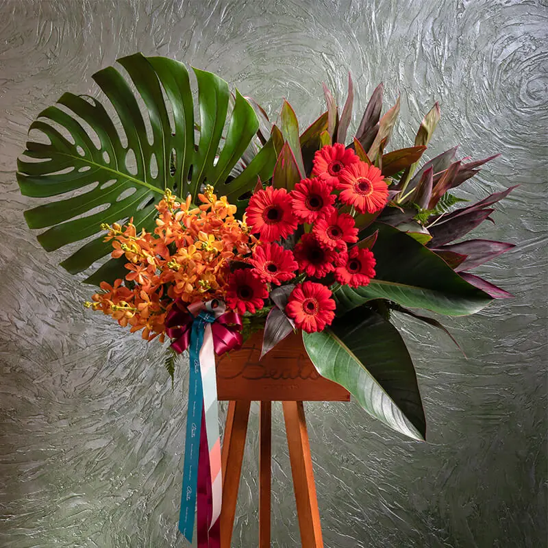 Florence | Floral Tripod