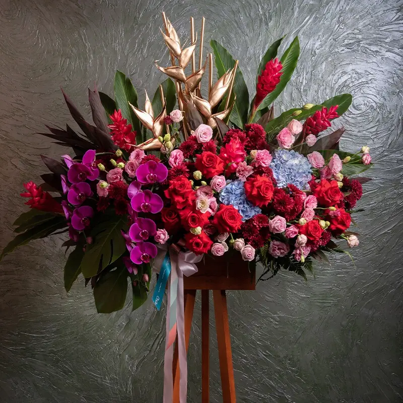 Florence | Floral Tripod