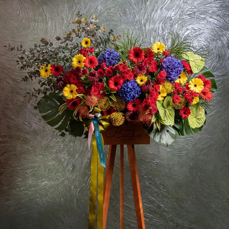 Florence | Floral Tripod