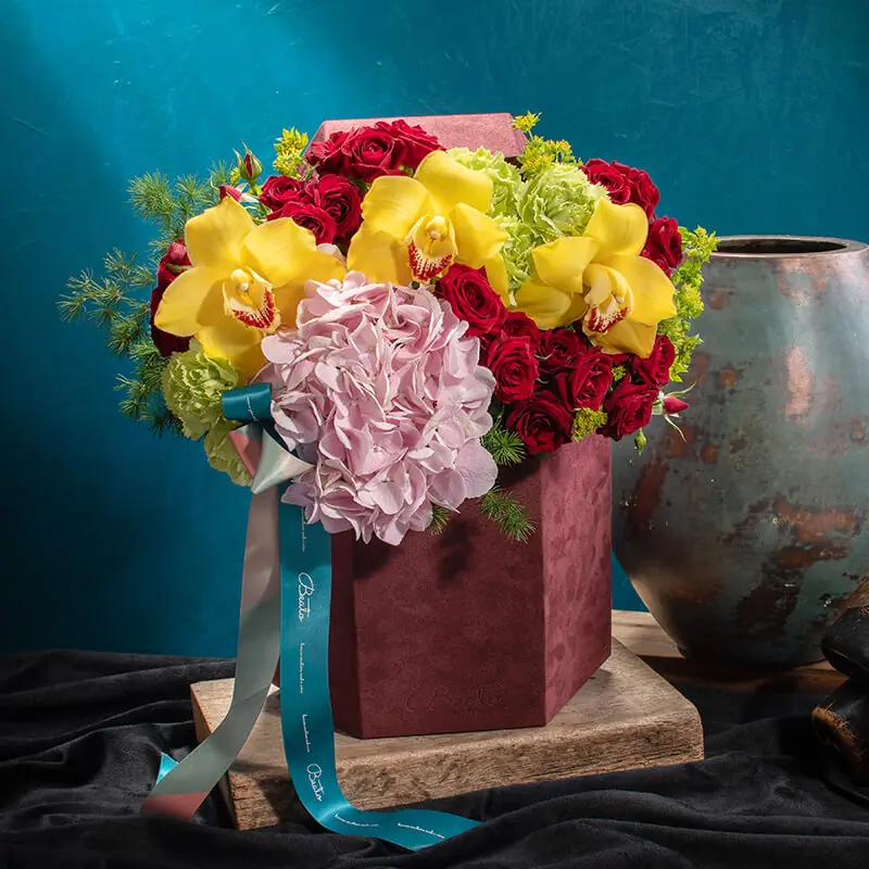 Crete | Floral Giftbox