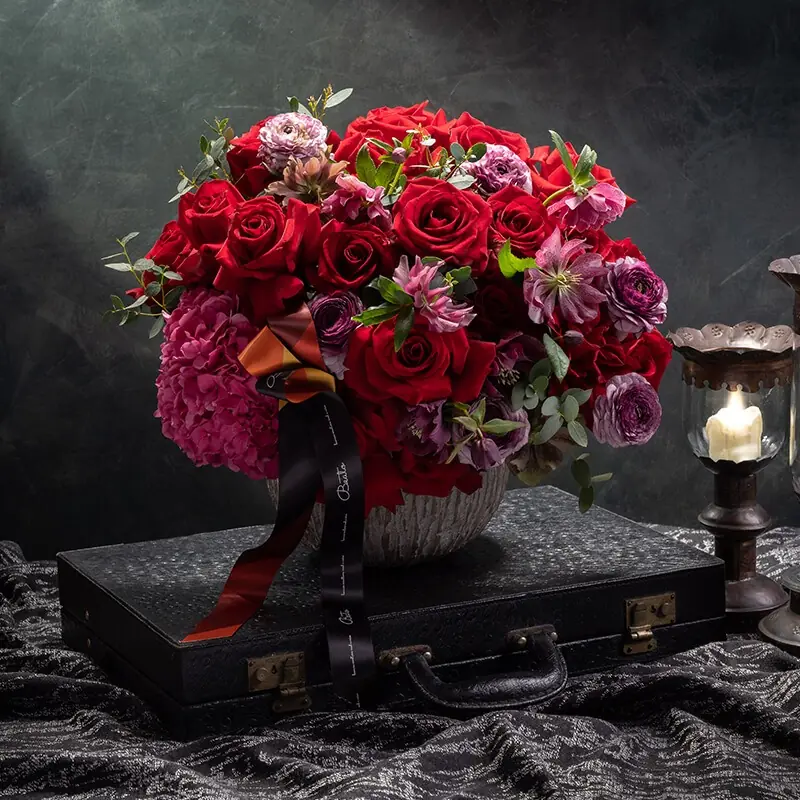 Andromeda | Flowers in Vase