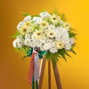 Hygge Floral Tripod -https://www.beato.com.sg/shop/occasions/bereavement-and-condolence-flowers/