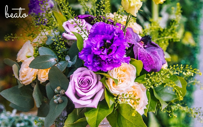 colour pairing in flower arrangements