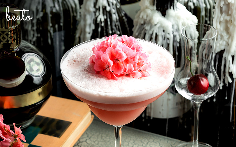 edible flowers in cocktails