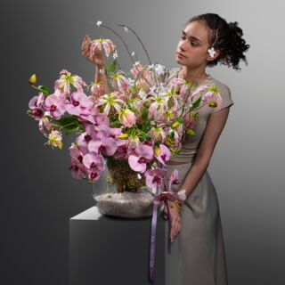 Celebrate Qixi by gifting eternal love with timeless silk and preserved flowers. Dedicate a bloom that lasts forever to someone special. Enjoy 15% off with the code BLOOMING15.

Limited Time | Ends 15 August.

#beatofiore #floralart #flowers