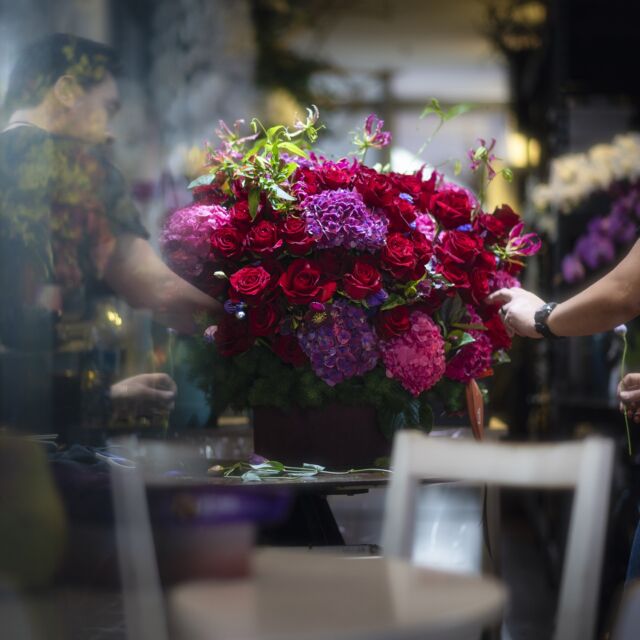 When an occasion or person holds meaning beyond material things, their smile becomes the greatest treasure. In that moment, all else fades, for nothing compares to the joy reflected in their eyes.

#beatofiore #floralart #flowers #beato #floristsg